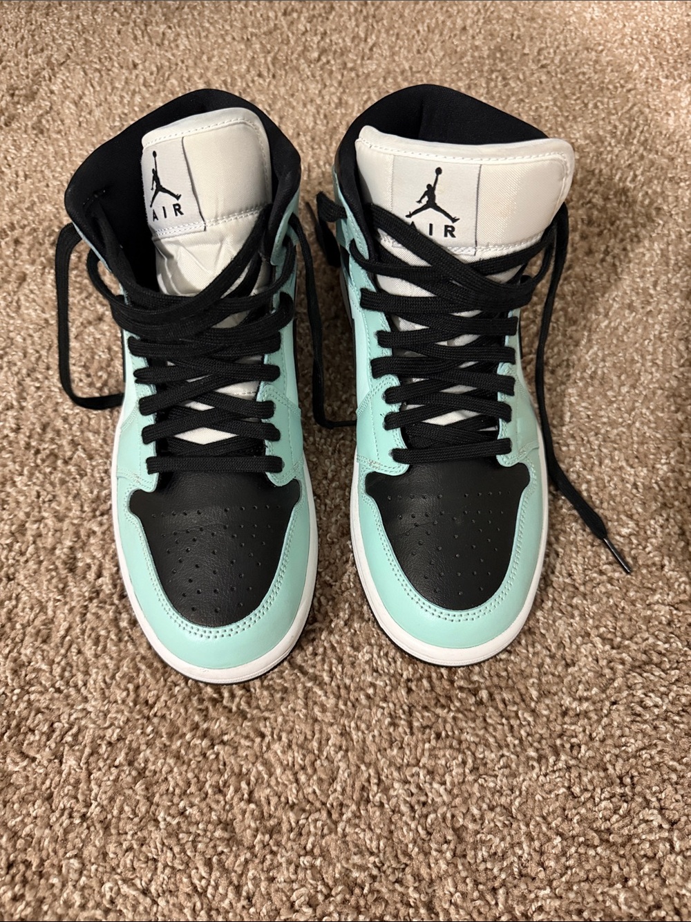 Nike Air Jordan 1 Mid Women’s Size 8.5